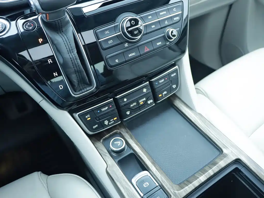 GAC Motor Trumpchi M8 — фото 22