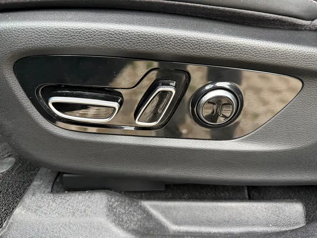 GAC Motor Trumpchi GS8 — фото 11