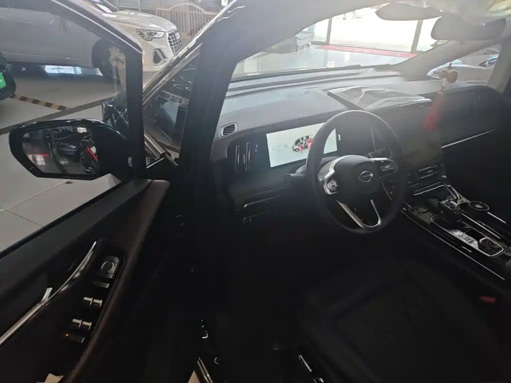 GAC Motor Trumpchi M8 — фото 16