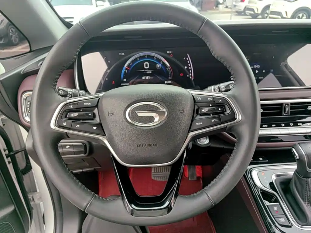 GAC Motor Trumpchi M6 — фото 11