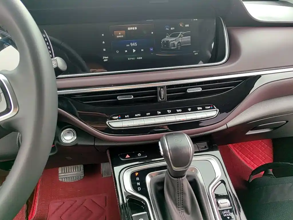 GAC Motor Trumpchi M6 — фото 13