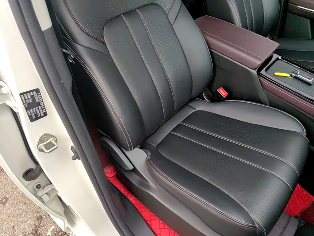 GAC Motor Trumpchi M6 — фото 25