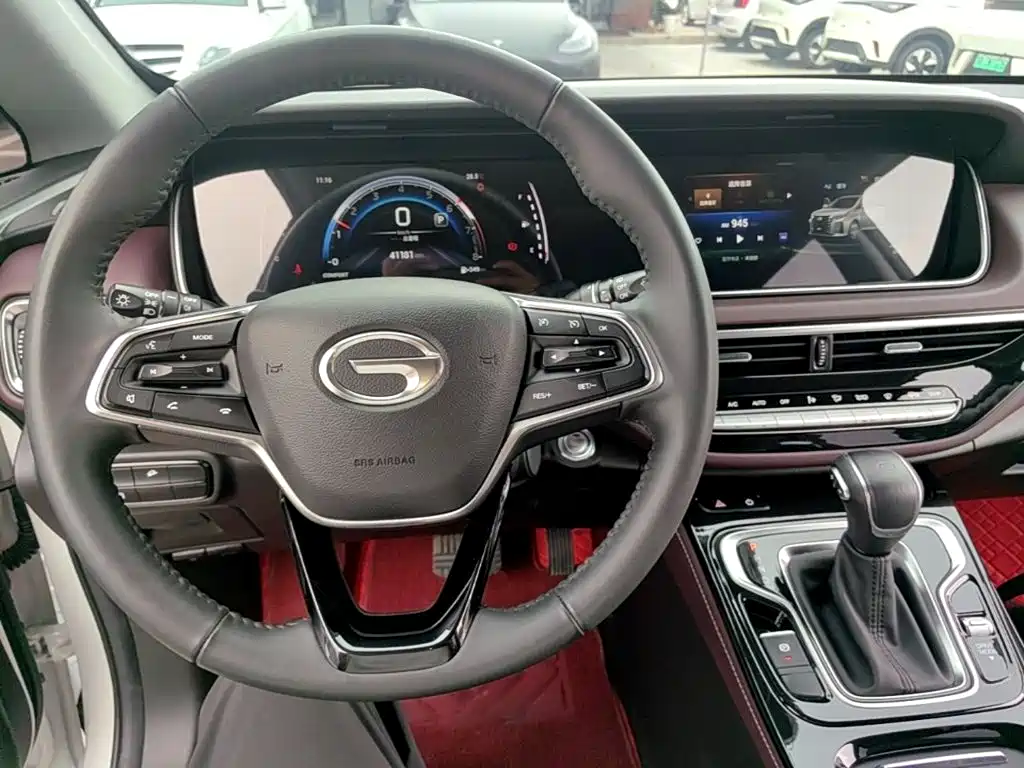 GAC Motor Trumpchi M6 — фото 10