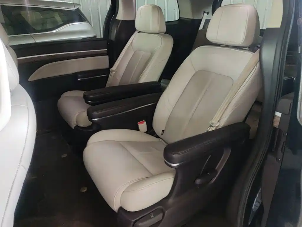 GAC Motor Trumpchi M8 — фото 17