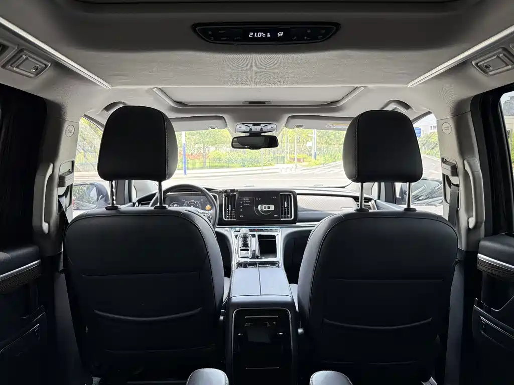 GAC Motor Trumpchi M8 — фото 9