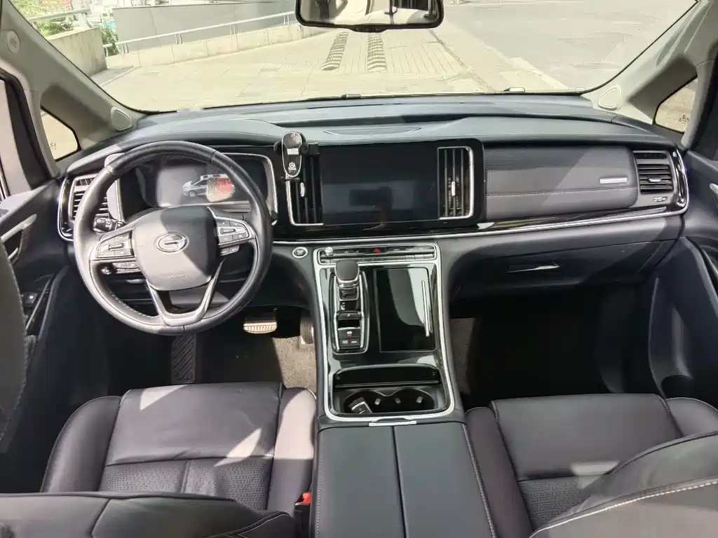 GAC Motor Trumpchi M8 — фото 11