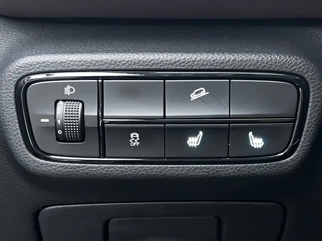 GAC Motor Trumpchi M6 — фото 9