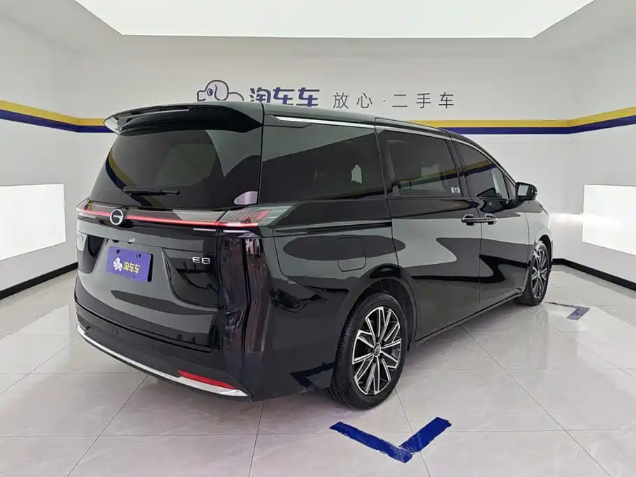 GAC Motor Trumpchi E8 — фото 3