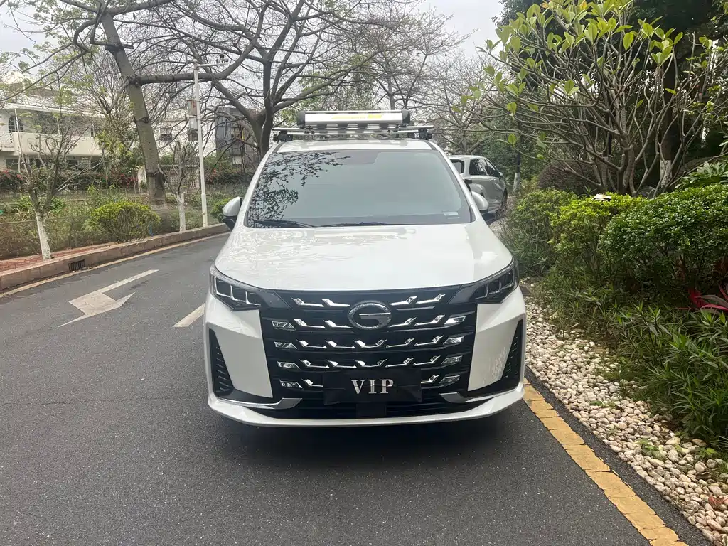 GAC Motor Trumpchi M6 — фото 3