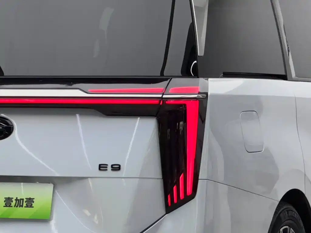 GAC Motor Trumpchi E9 — фото 6