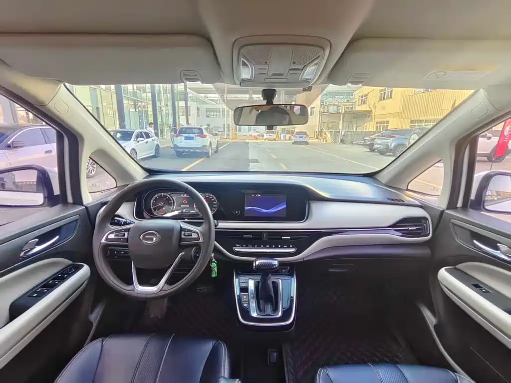 GAC Motor Trumpchi M6 — фото 5
