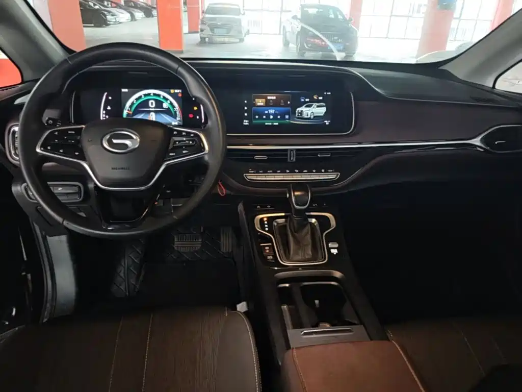 GAC Motor Trumpchi M6 — фото 10