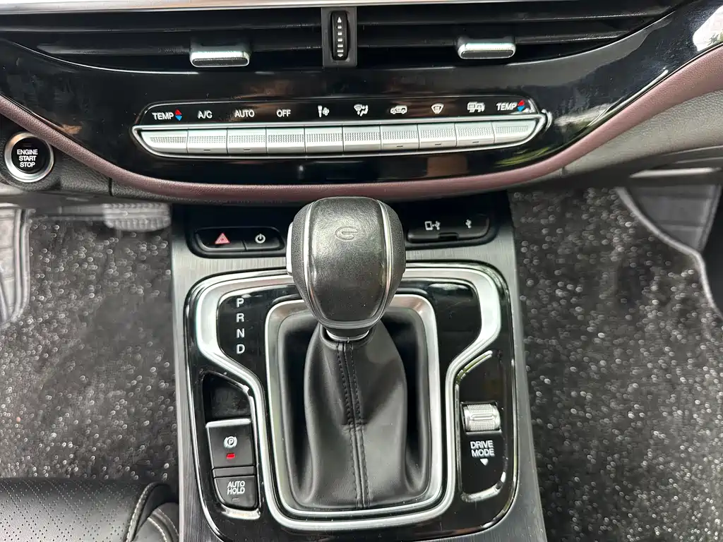 GAC Motor Trumpchi M6 — фото 13