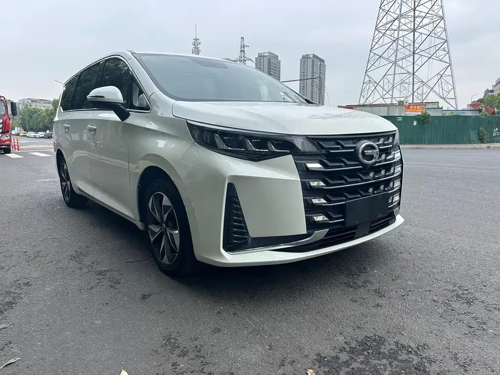 GAC Motor Trumpchi M6 — фото 3