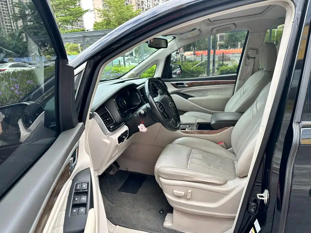 GAC Motor Trumpchi M8 — фото 3