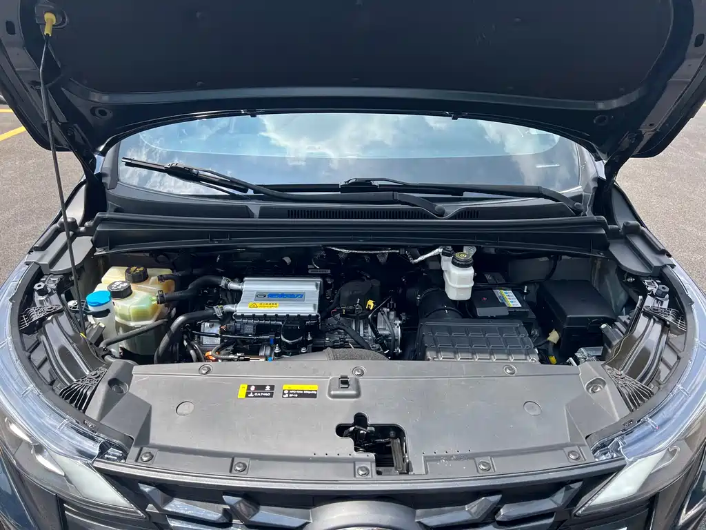 GAC Motor Trumpchi M6 — фото 14