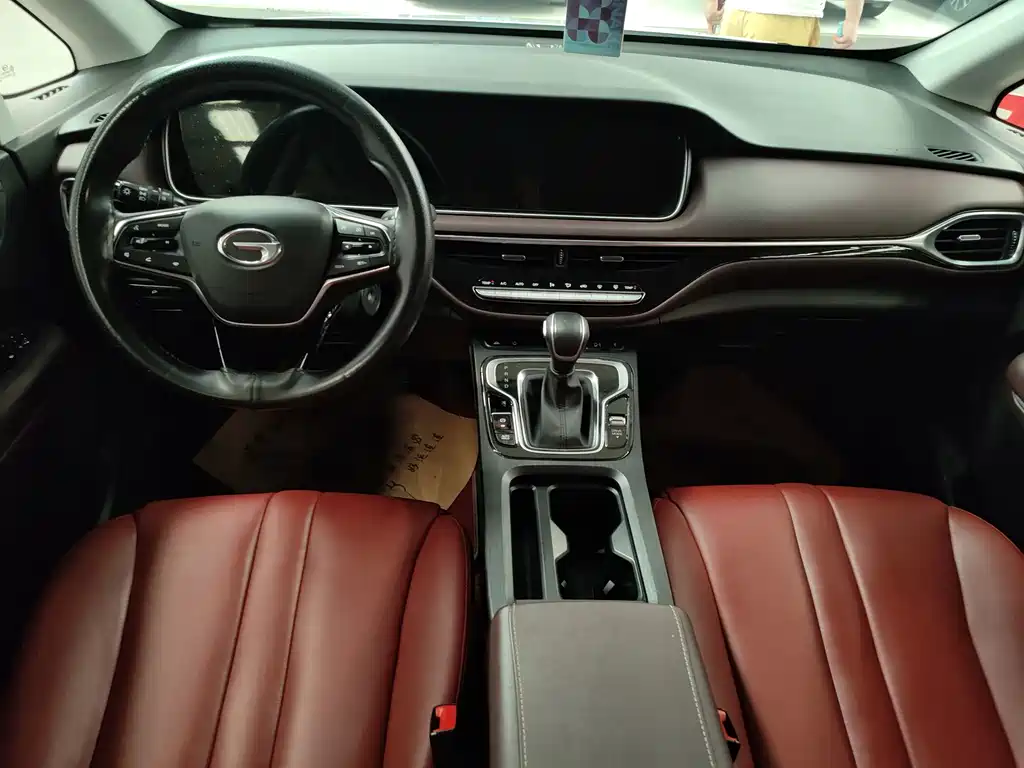 GAC Motor Trumpchi M6 — фото 10