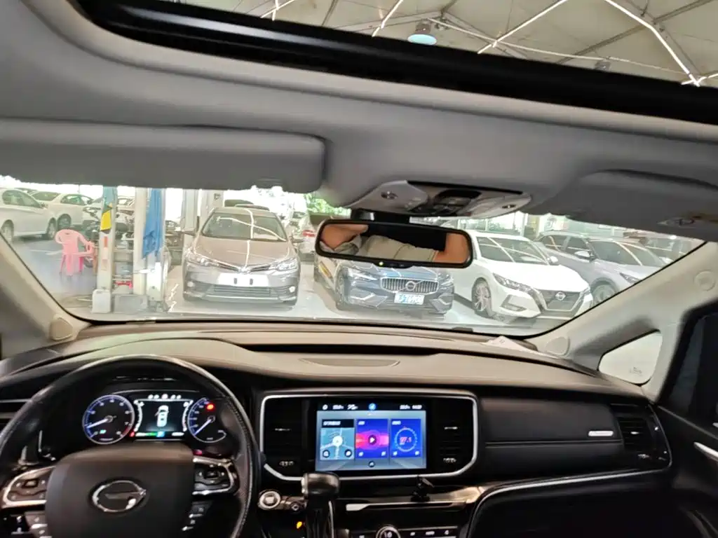 GAC Motor Trumpchi M8 — фото 13