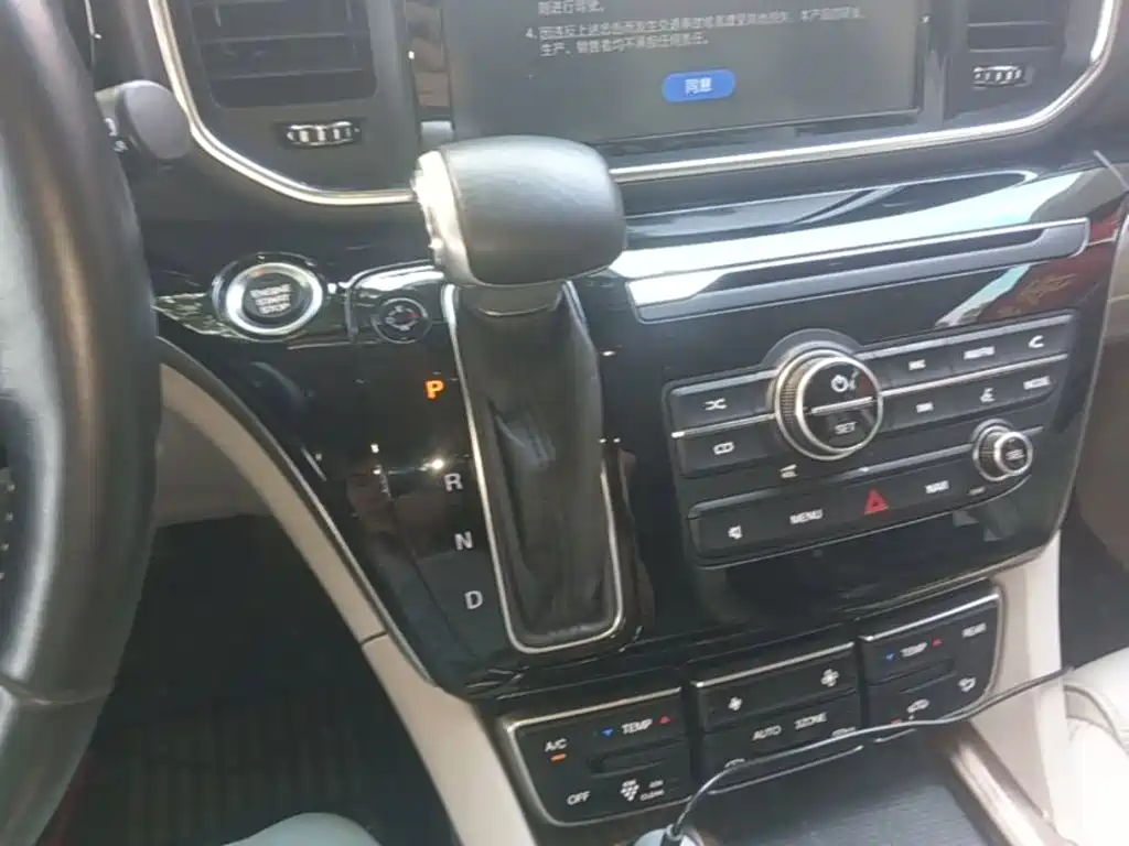 GAC Motor Trumpchi M8 — фото 14