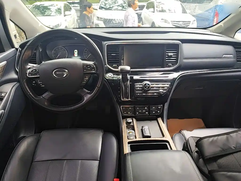 GAC Motor Trumpchi M8 — фото 10