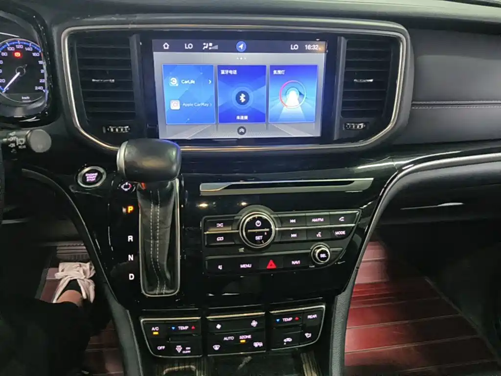 GAC Motor Trumpchi M8 — фото 34
