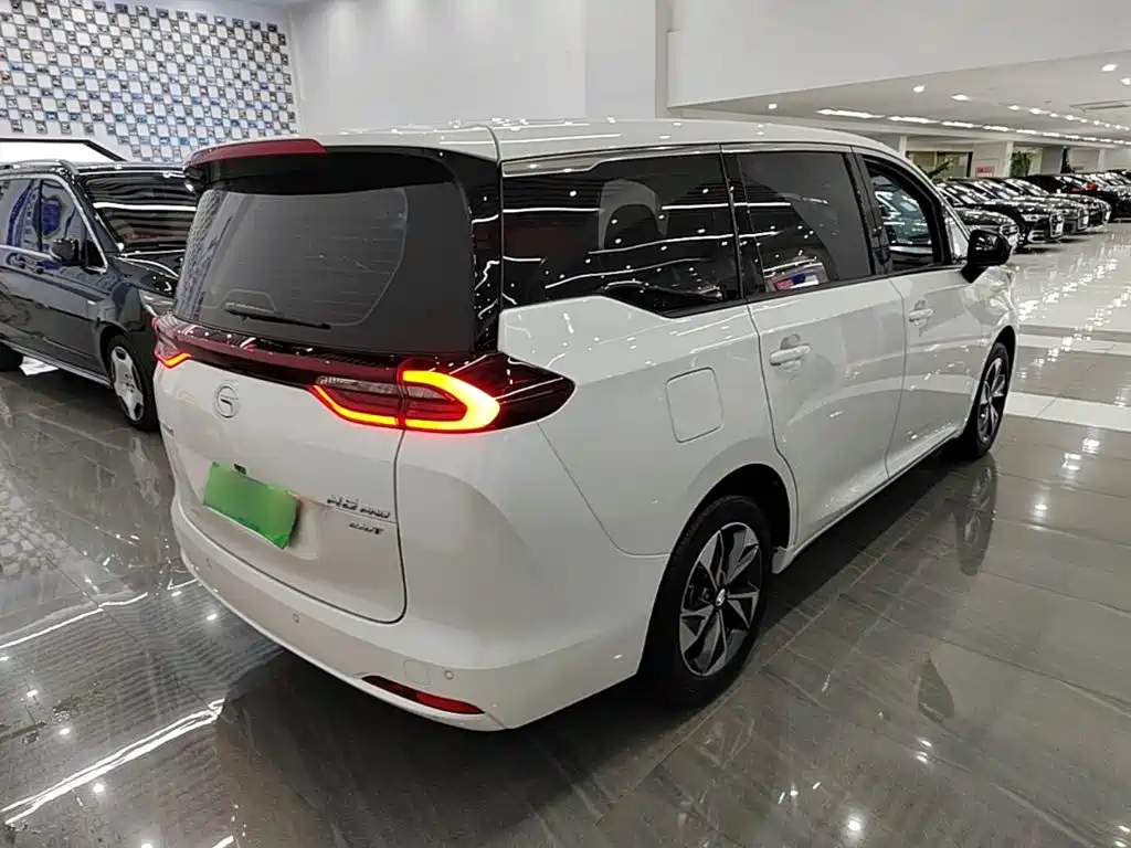 GAC Motor Trumpchi M6 — фото 7