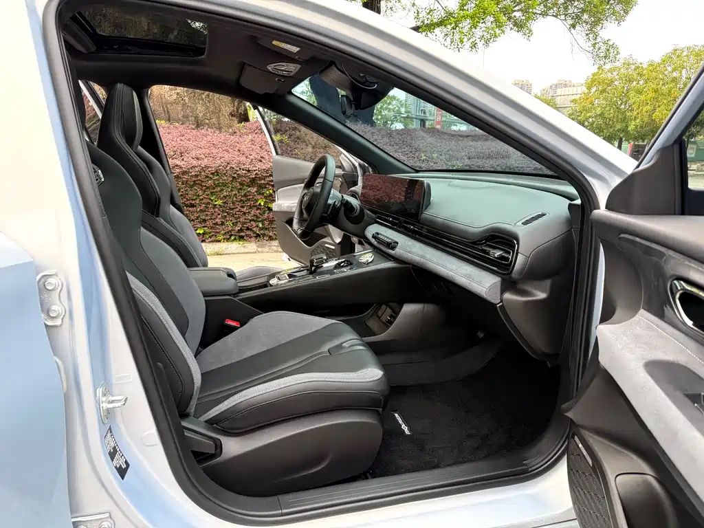GAC Motor Shadow Leopard — фото 13