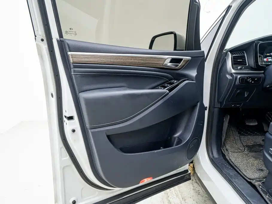 GAC Motor Trumpchi M8 — фото 14