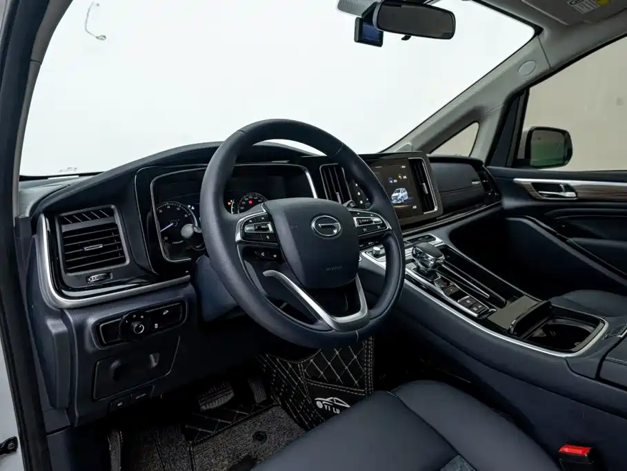 GAC Motor Trumpchi M8 — фото 20