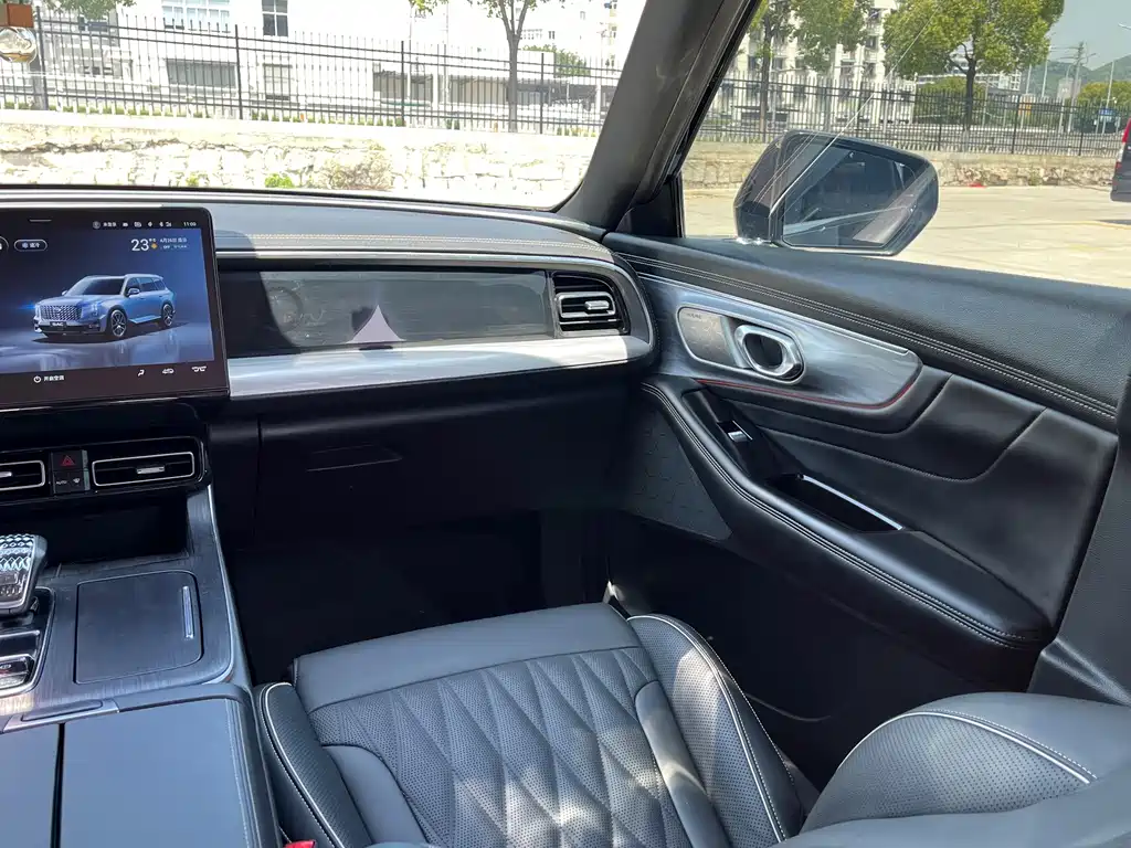 GAC Motor Trumpchi GS8 — фото 14