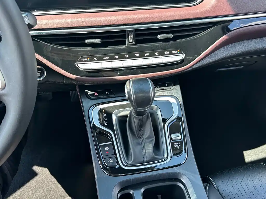 GAC Motor Trumpchi M6 — фото 13