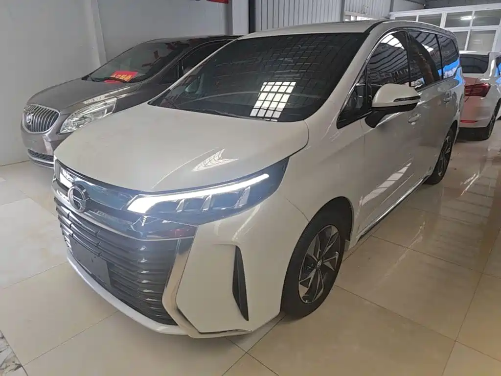 GAC Motor Trumpchi M6 — фото 2