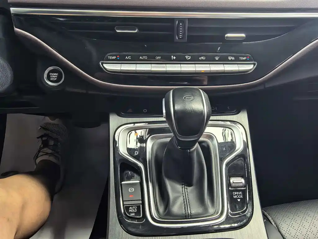 GAC Motor Trumpchi M6 — фото 15