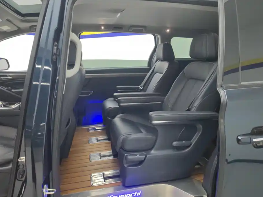 GAC Motor Trumpchi M8 — фото 11