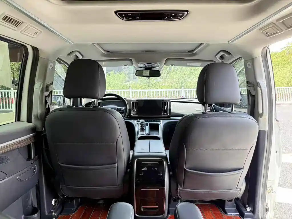 GAC Motor Trumpchi M8 — фото 9