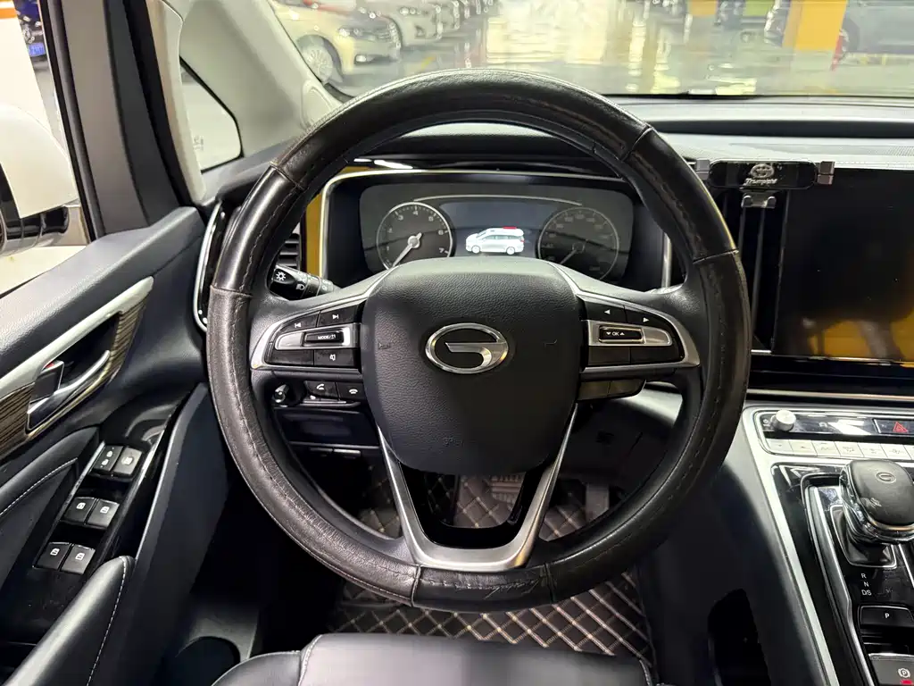 GAC Motor Trumpchi M8 — фото 14
