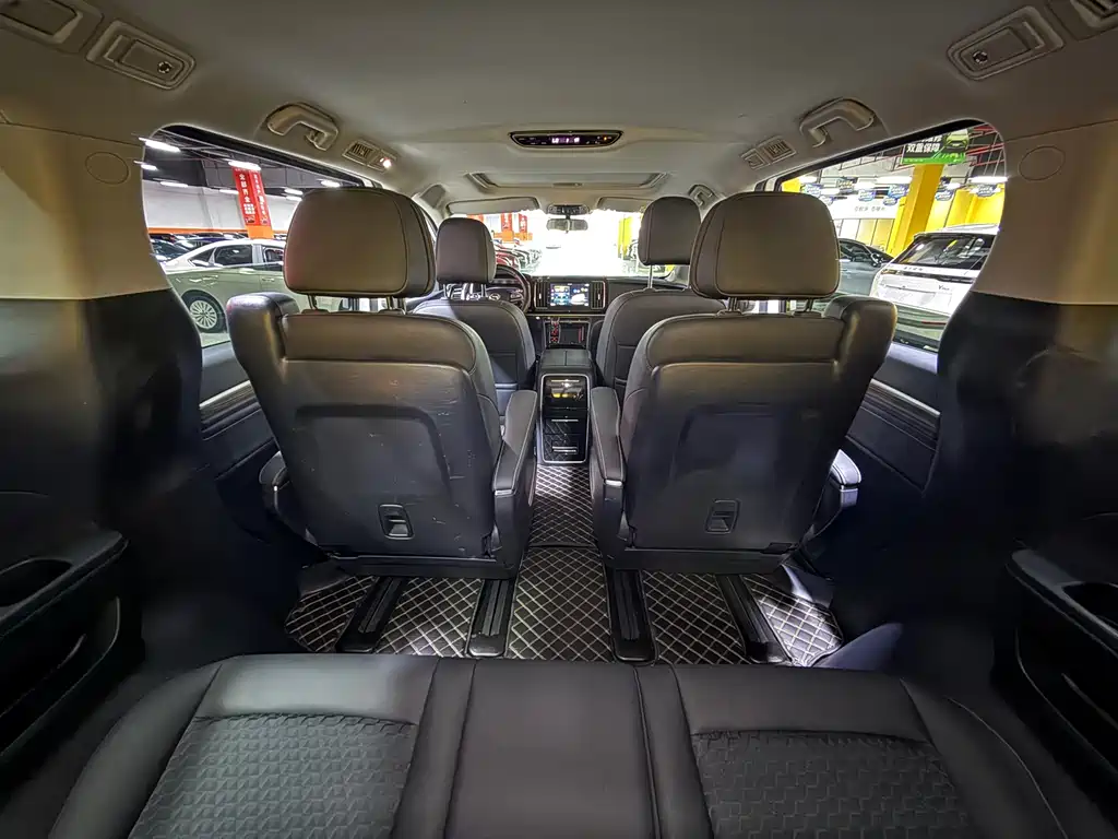GAC Motor Trumpchi M8 — фото 24