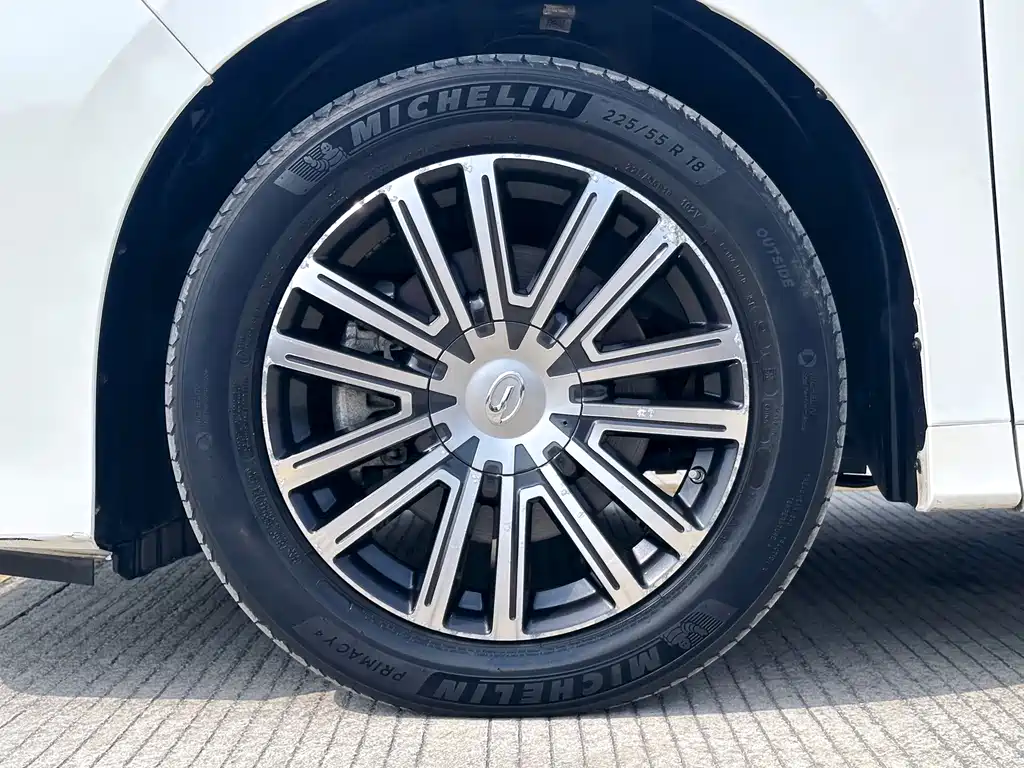 GAC Motor Trumpchi M8 — фото 11