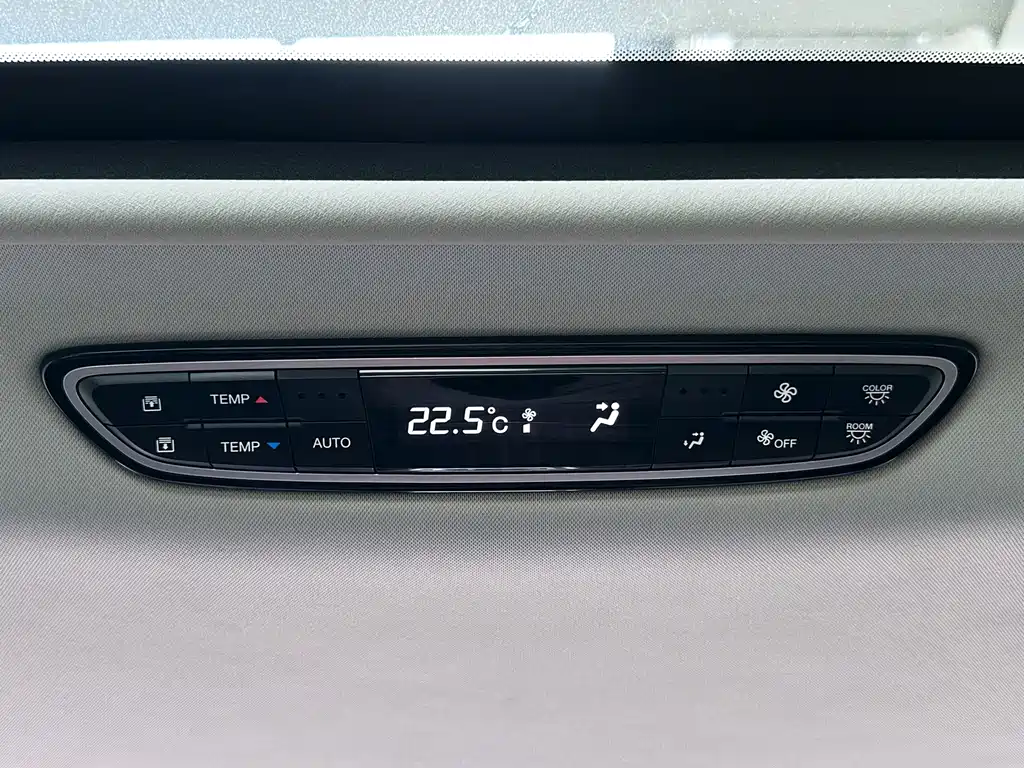 GAC Motor Trumpchi M8 — фото 35