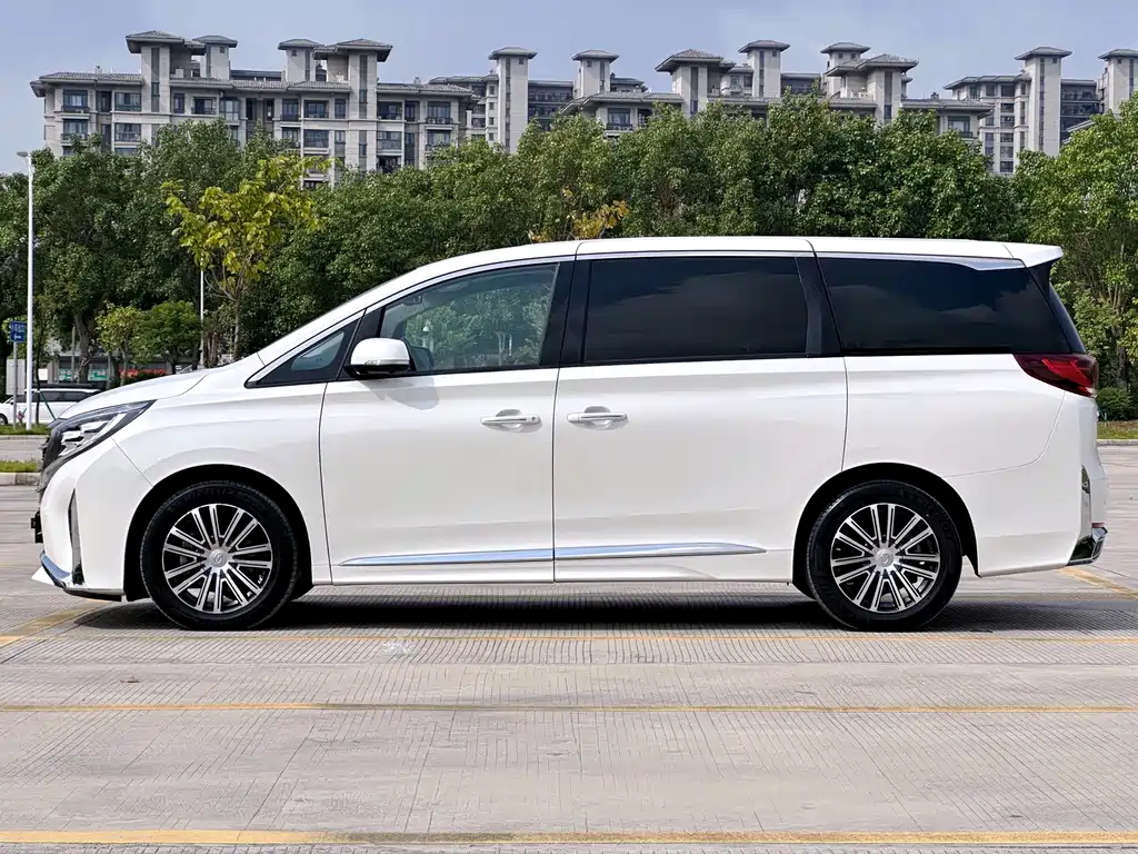GAC Motor Trumpchi M8 — фото 38