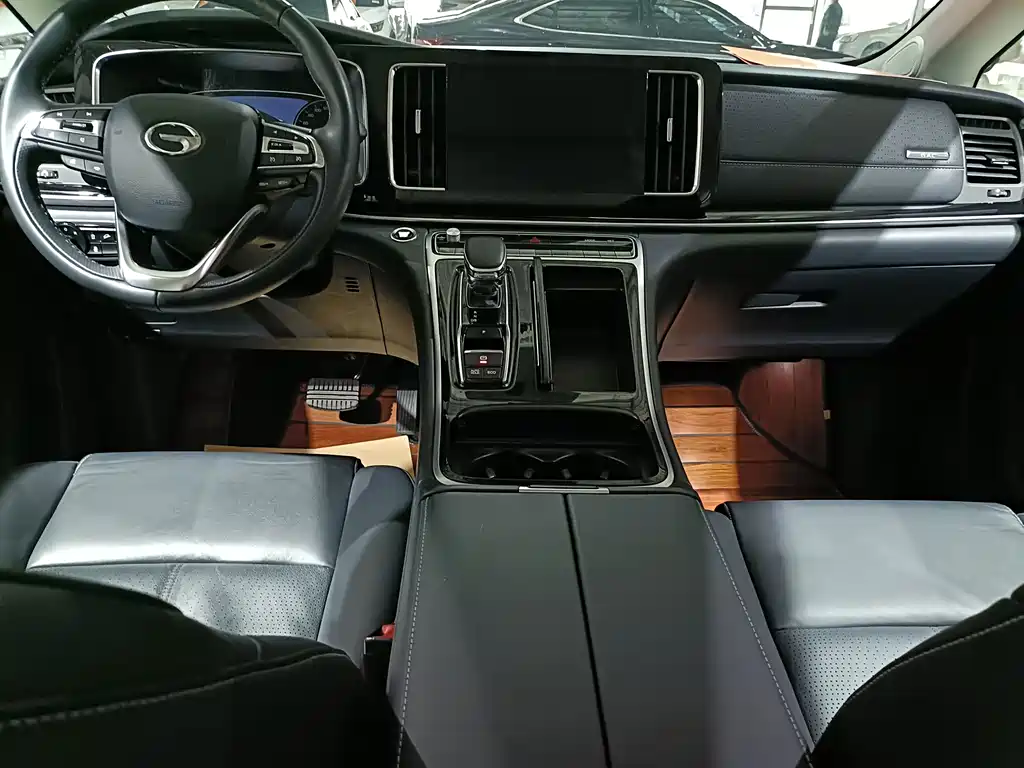 GAC Motor Trumpchi M8 — фото 6