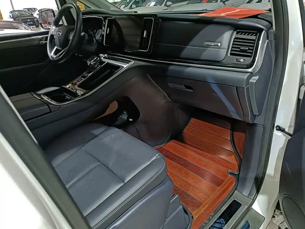 GAC Motor Trumpchi M8 — фото 8