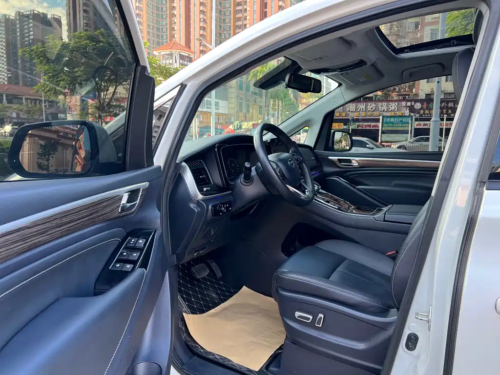 GAC Motor Trumpchi M8 — фото 11