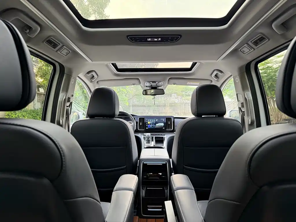 GAC Motor Trumpchi M8 — фото 20