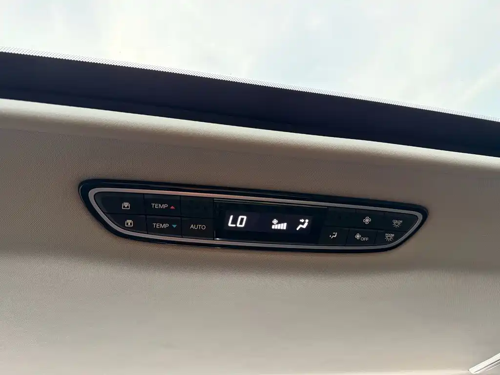 GAC Motor Trumpchi M8 — фото 21