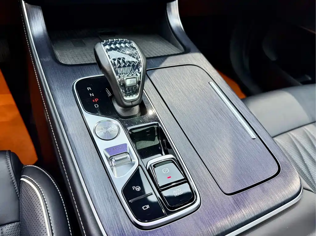 GAC Motor Trumpchi GS8 — фото 18