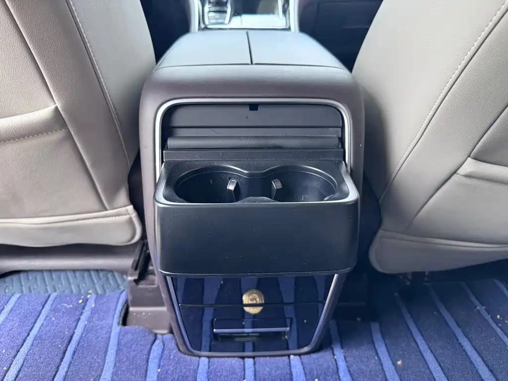 GAC Motor Trumpchi M8 — фото 17
