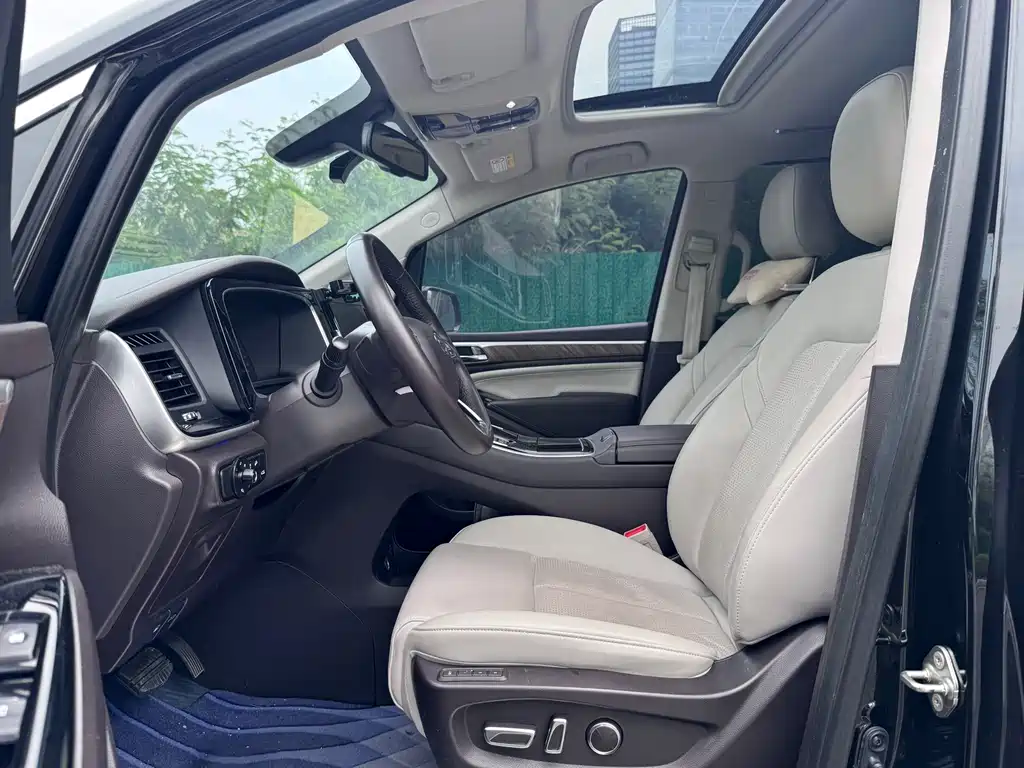 GAC Motor Trumpchi M8 — фото 21