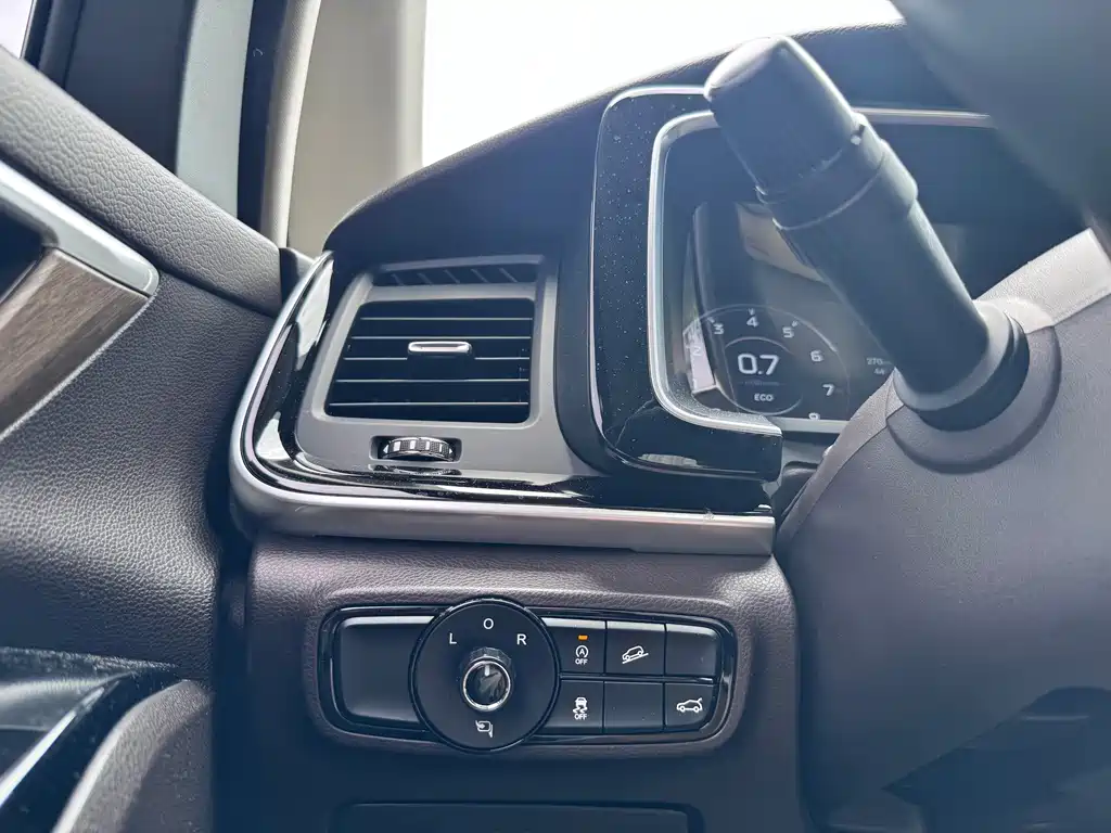 GAC Motor Trumpchi M8 — фото 30