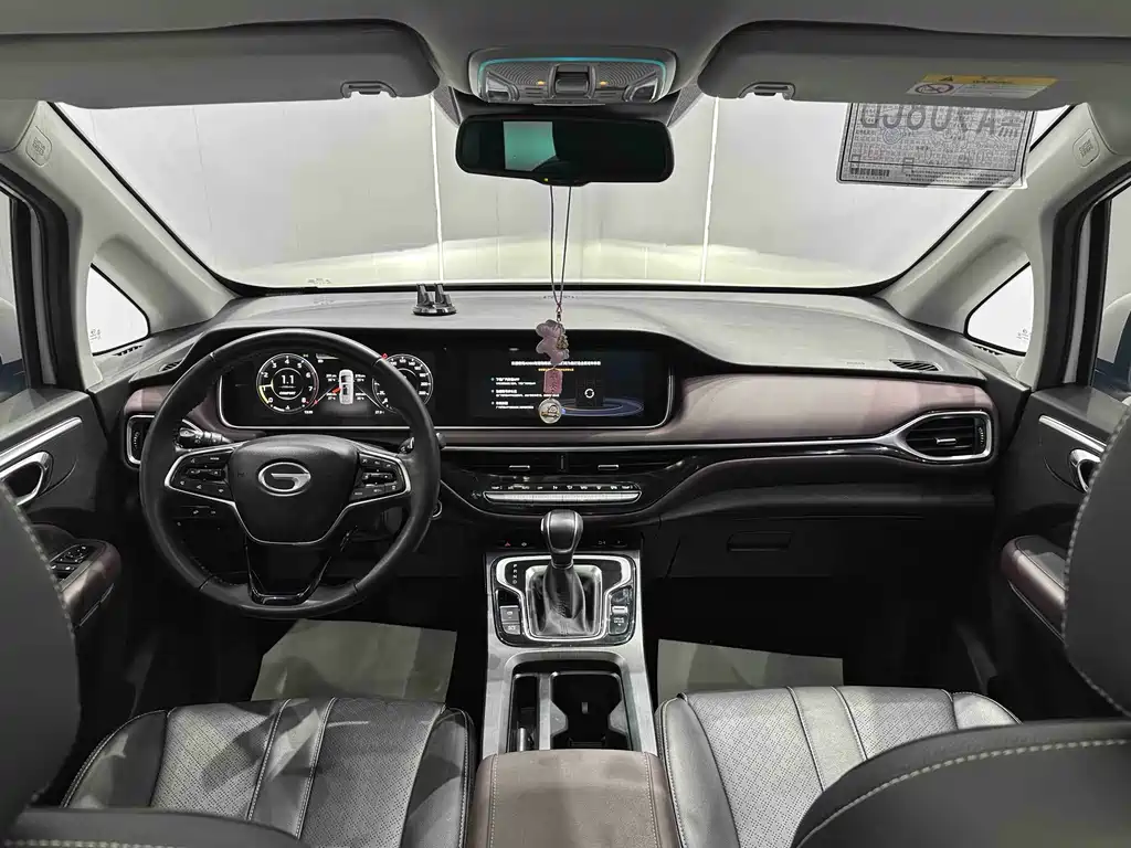 GAC Motor Trumpchi M6 — фото 13